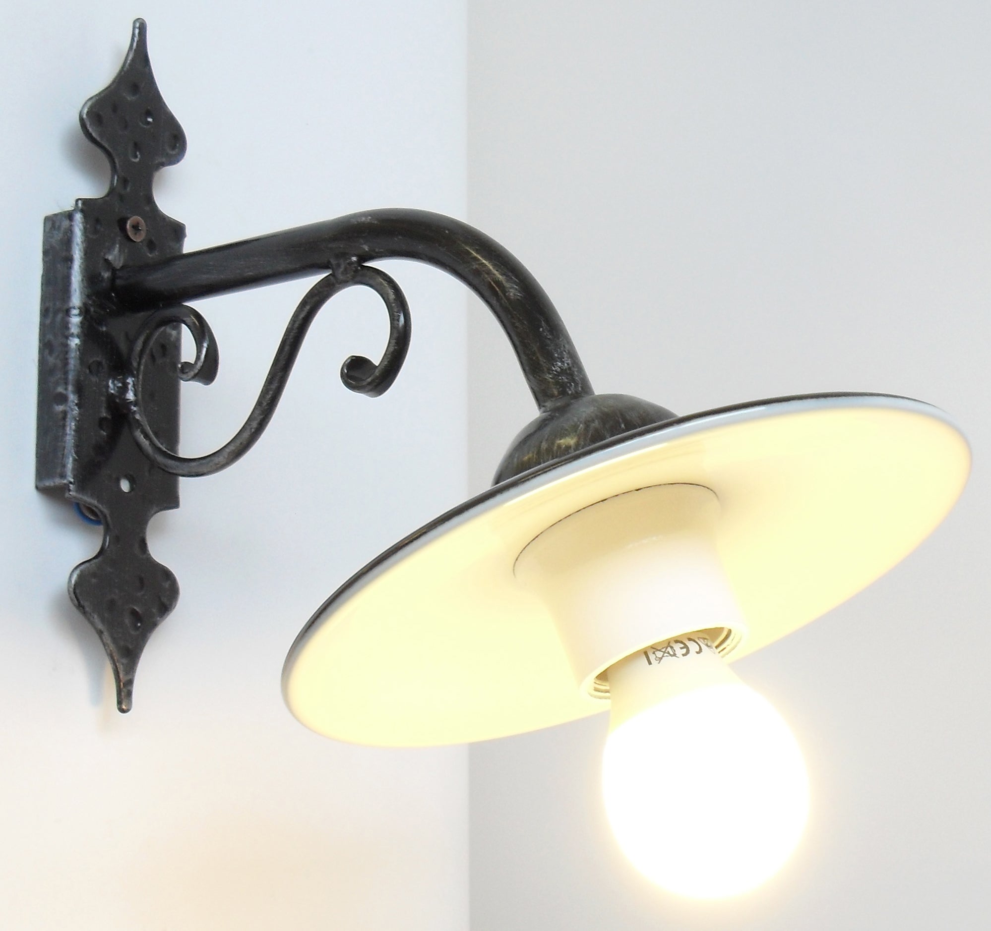 LAMPADA TULIPANO CON PIATTO Ø cm.20 1x100 Watt