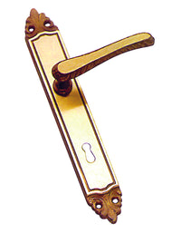 MANIGLIA ATHENA CON PLACCA QUADRO 8  foro Patent 4.00 pz