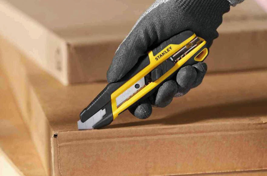 Stanley TAGLIERINO CON CURSORE E SPEZZALAMA  lama mm.18 4.00 pz