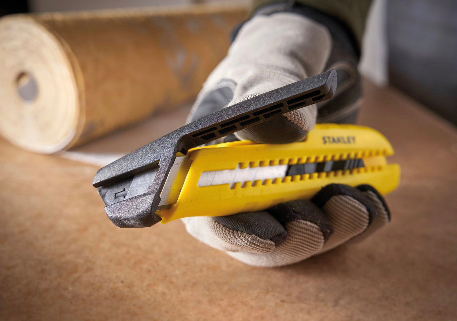 Stanley TAGLIERINO CON SPEZZALAMA  lama mm.18 12.00 pz