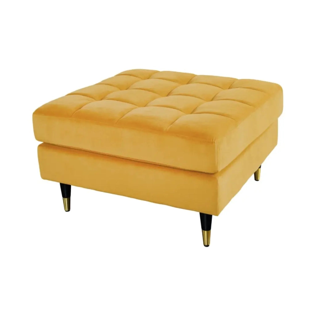Pouf KOLIRI giallo senape – design in velluto e legno di hevea