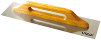 Utilia FRATTAZZO CON MANICO IN LEGNO MOD. TEDESCO  cm. 48x12 6.00 pz