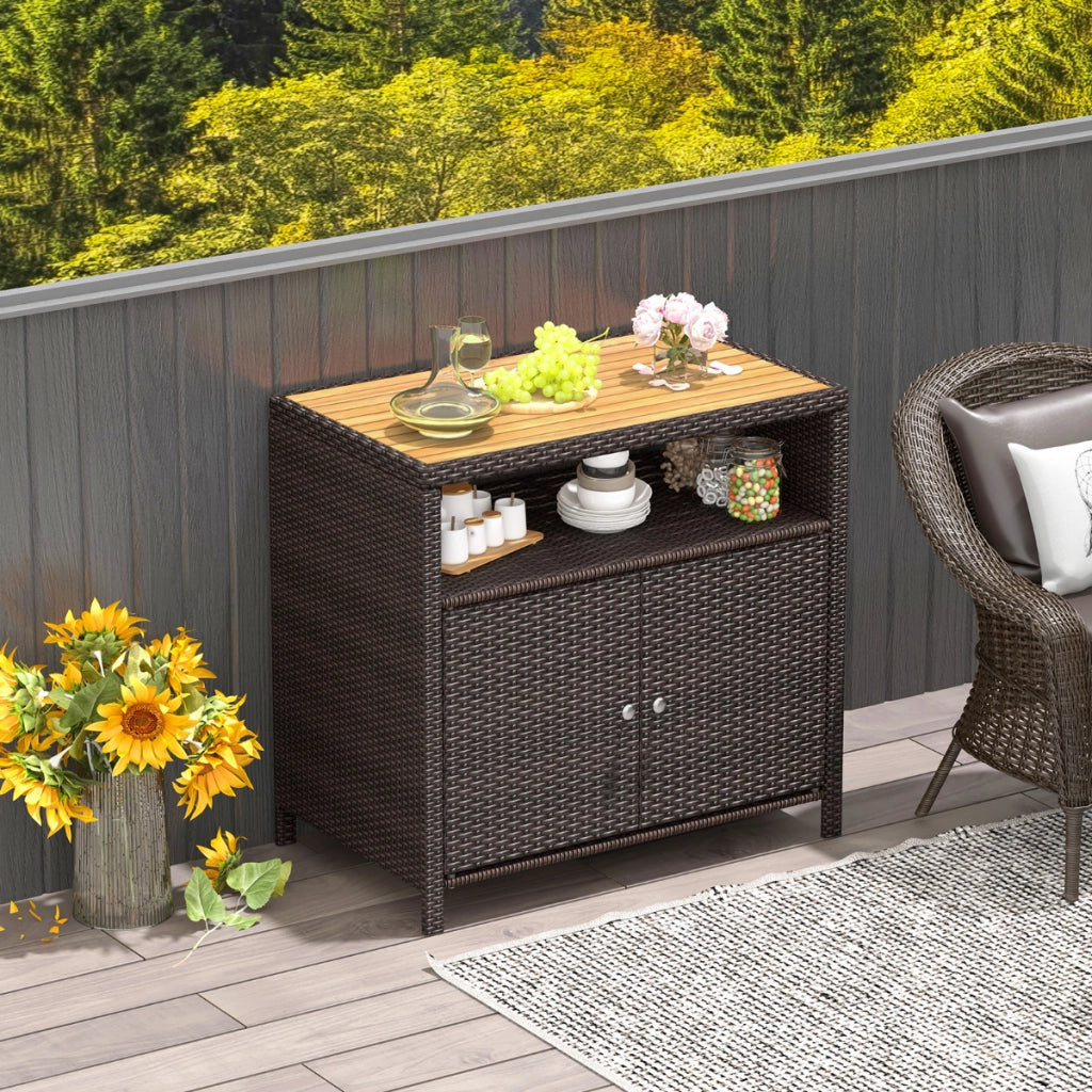 Armadietto portaoggetti in rattan con piano in legno di acacia-Mobile buffet per esterni con armadio a 2 ante Marrone