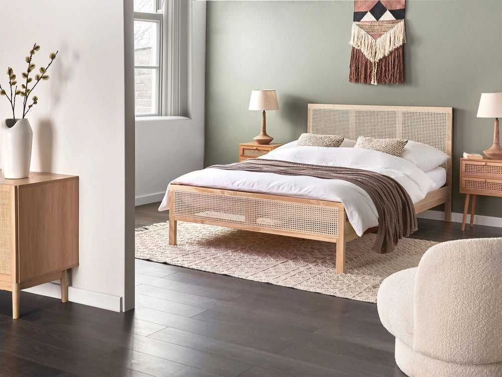 Letto in legno di pino marrone chiaro 140 x 200 cm matrimoniale con testata a treccia viennese a doghe stile rustico minimalista