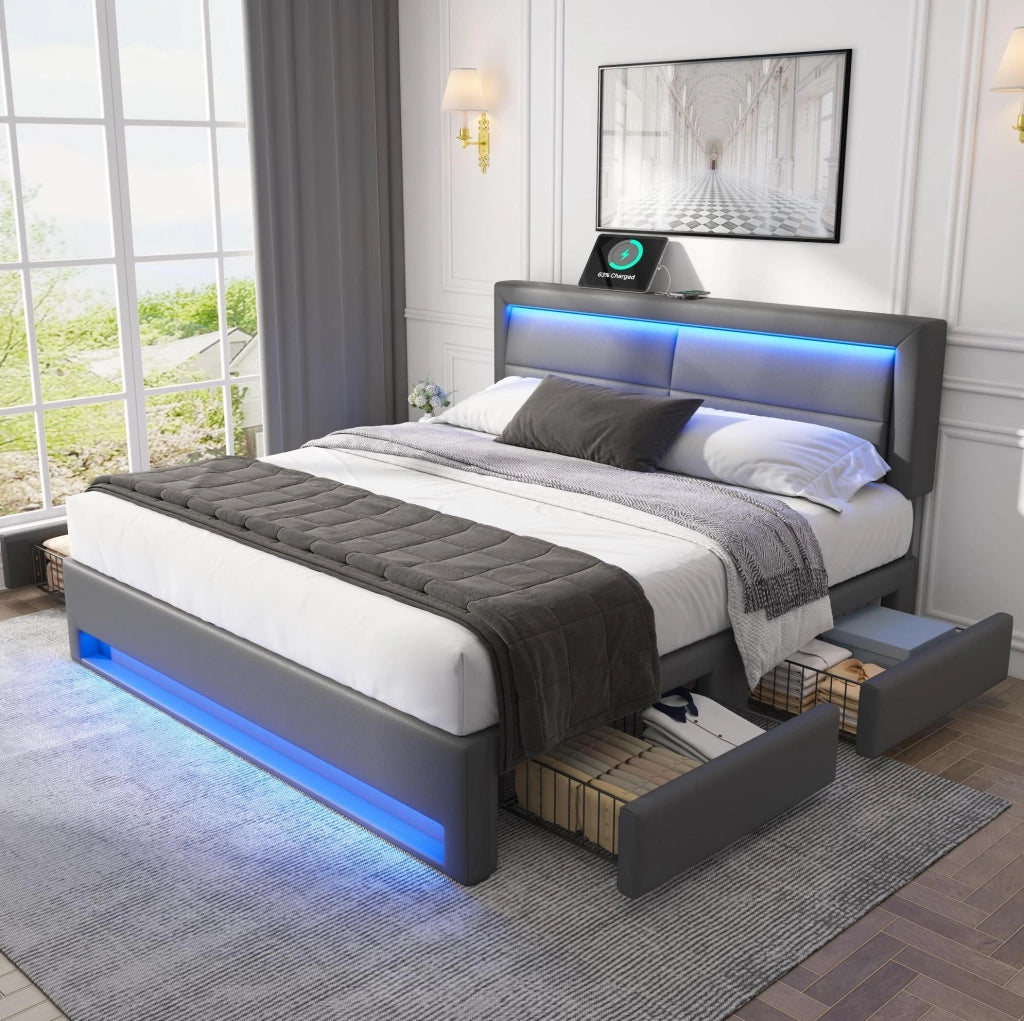 Letto imbottito 140x200 cm in PU grigio con USB; LED e 4 cassetti