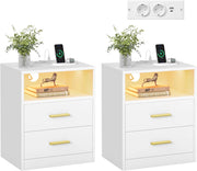 VASAGLE CUSTOS Collezione - Set di 2 Comodini con Stazione di Ricarica, Luce LED, Tavolini Moderni con Cassetti, Ripiano Aperto, 2 Prese AC e Porte USB, Bianco Nuvola LET829WB01
