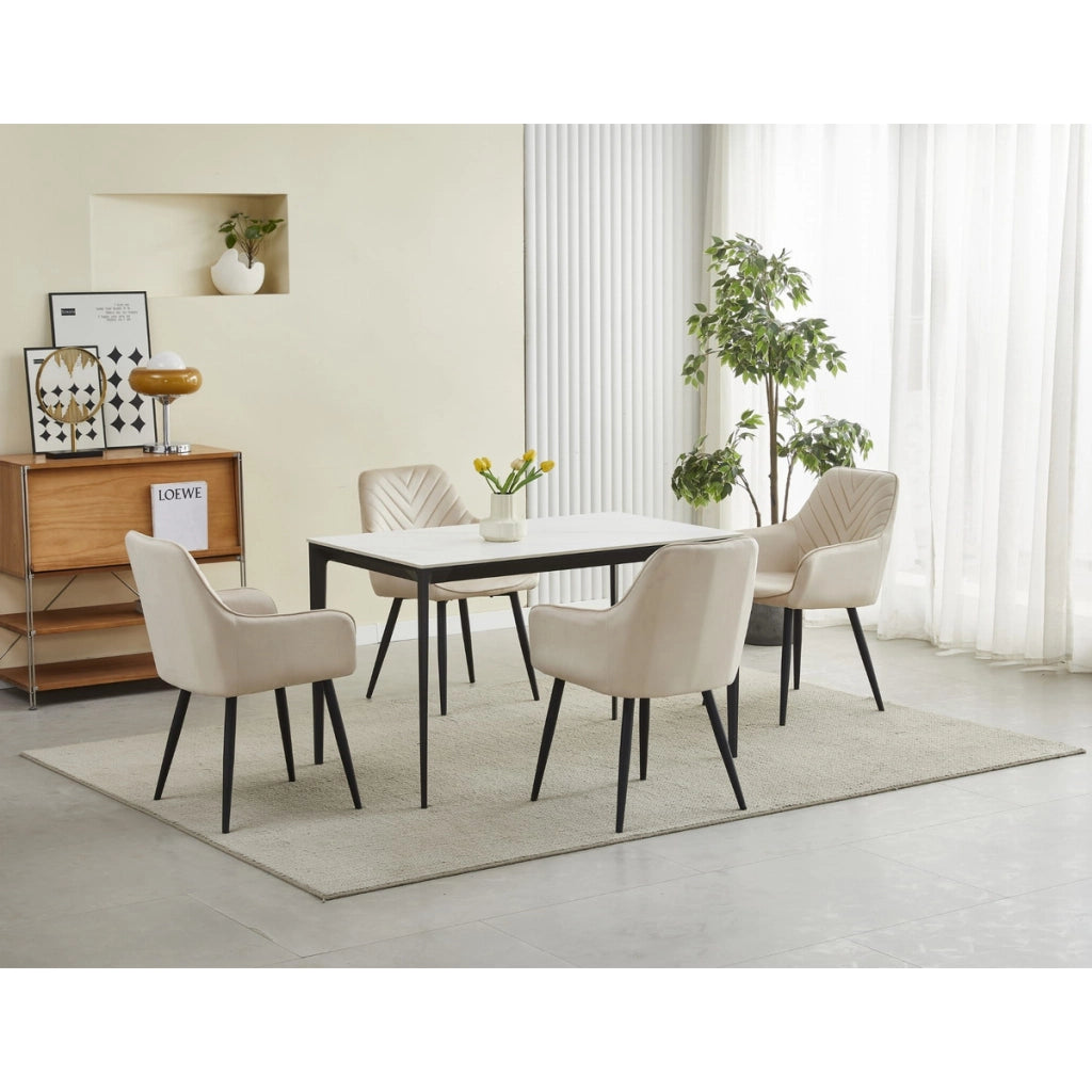 Poltroncina Nana in velluto beige con gambe nere