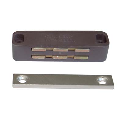 CRICCHETTO MAGNETICO SPORTELLI UC20 VAREC - MM 74 H.MM 22 KG 14 + INCONTRO MARRONE- 12 pezzi