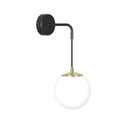 Applique Moderna 1 Luce Tsukuyomi In Acciaio Nero E Oro E Vetro A Sfera Opale
