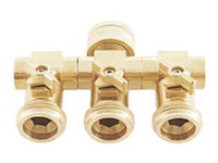 PRESA RUBINETTO IN OTTONE TRE USCITE FILETTATE    IL CAMPO