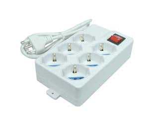 MULTIPRESA 6 POSTI CON SCHUKO E CON INTERRUTTORE - 1 blister SYNTESY