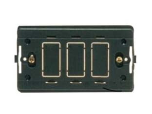 SUPPORTO PER SCATOLA RETTANGOLARE PLACCA MM.115 3 POSTI VENUS- - 3 posti - (1800) - 25 pezzi MARLANVIL