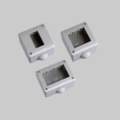 CONTENITORE DA PARETE PER APPARECCHI IP40 'SOLAR' 3 Posti - ELETTROIT