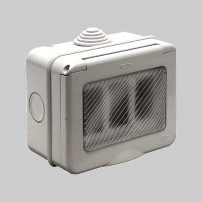 CONTENITORE DA PARETE PER APPARECCHI IP55 3 Posti - EC ELETTROCANALI