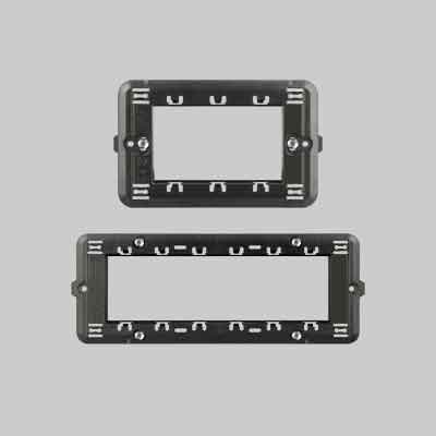 SUPPORTO A PARETE PER SERIE 'EASY' 4 Posti - EC ELETTROCANALI