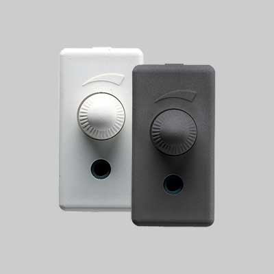 REGOLATORE ELETTRONICO ROTATIVO LUMINOSO 'SYSTEM' 230V 50/60 Hz - Nero - GEWISS