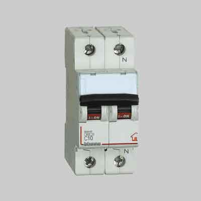 INTERRUTTORE MAGNETOTERMICO MODULARE BTICINO 1P+N Corrente 10A - BTICINO