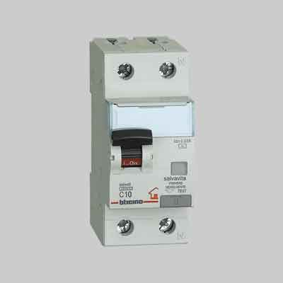 INTERRUTTORE MAGNETOTERMICO DIFFERENZIALE BTICINO 1P+N Corrente 10A - BTICINO