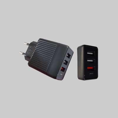 CARICATORE USB RAPIDO DA PARETE 3,0A - 3 USB