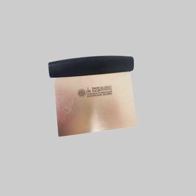 SPATOLA TAGLIA PASTA 12x8 cm - DE LUCA COLTELLERIE