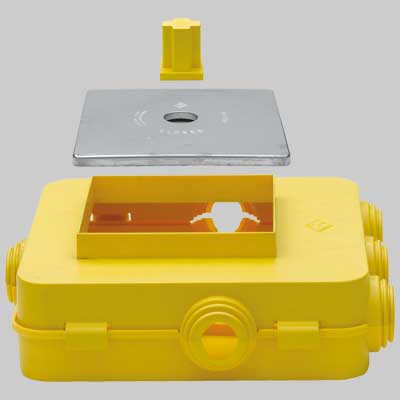 CASSETTA DA INCASSO PER VALVOLE TRE USCITE  19,7 x 19,7 H 13,8     RUBINETTERIE BRESCIANE