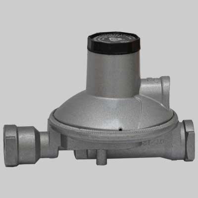 REGOLATORE GAS BASSA PRESSIONE A NORMA  10 Kg 1/2 x 1/2     MADE IN ITALY