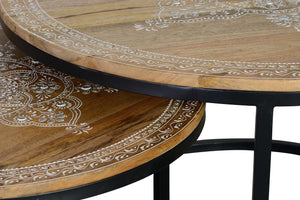 Set di 2 tavolini in massello di mango intagliato e metallo