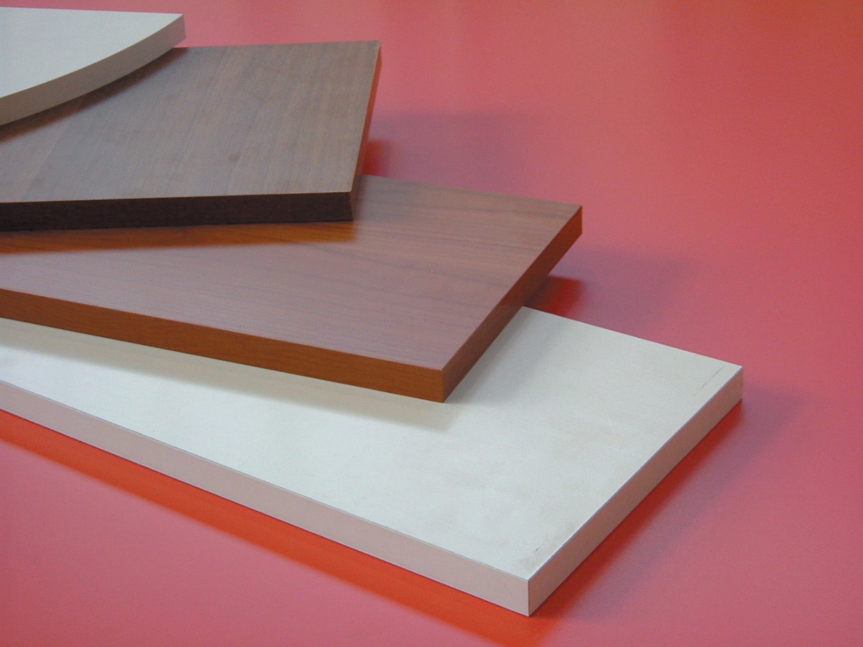 MENSOLA SQUADRATA FRASSINO BIANCO 40X1,8X 60 CM- 5,0 pz