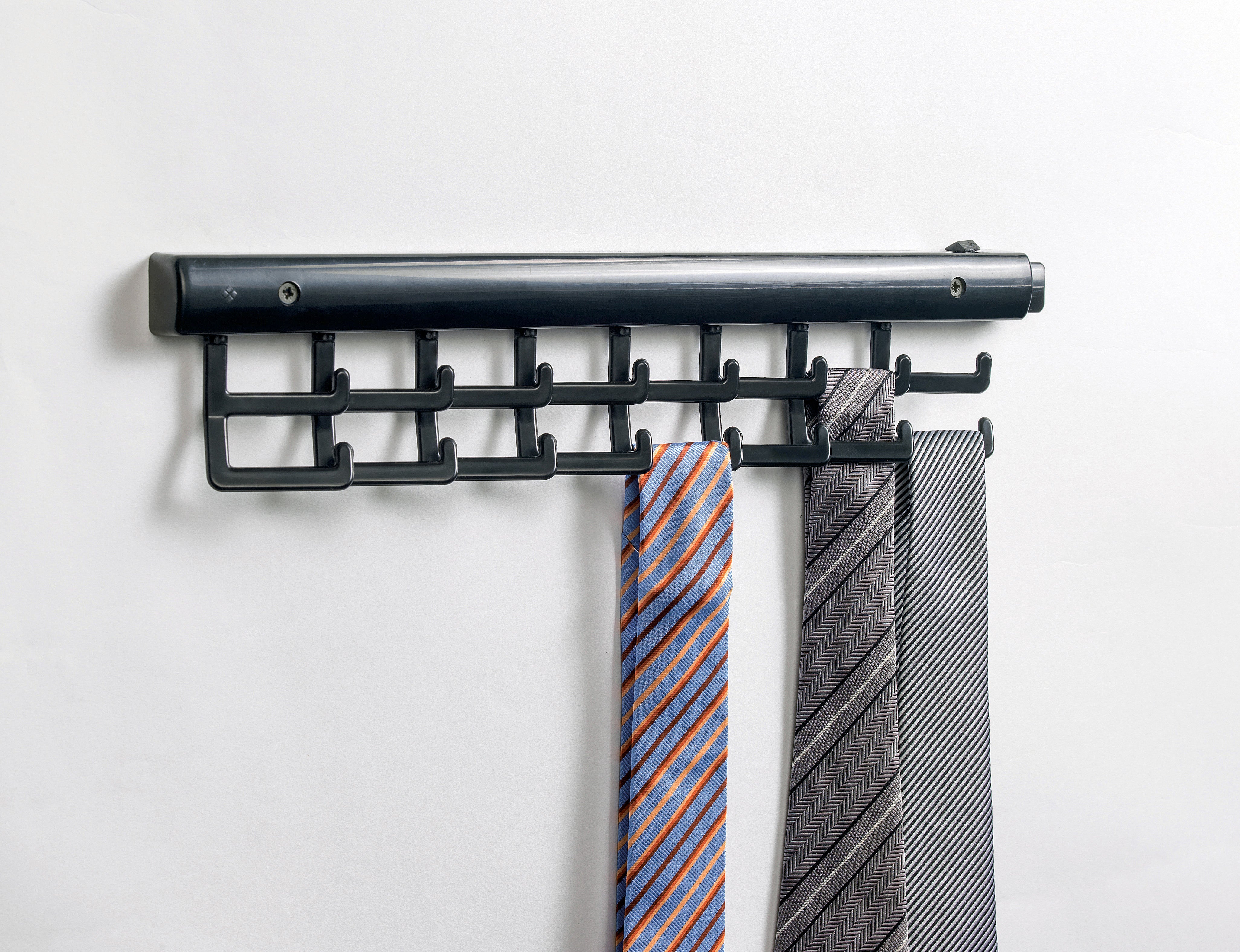 PORTACRAVATTE 16 GANCI IN PLASTICA- 1,0 pz