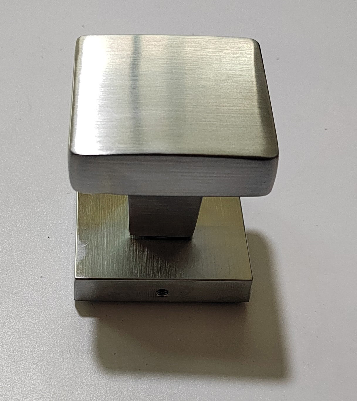 POMOLO ZAMA QUADRO NERANO CROMO SATINATO- 1,0 pz