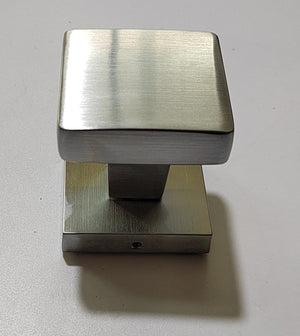 POMOLO ZAMA QUADRO NERANO CROMO SATINATO- 1,0 pz