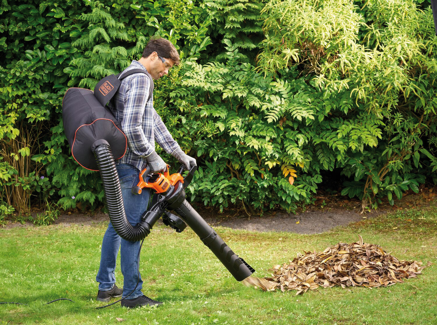 Black+Decker ASPIRATORE SOFFIATORE TRITURATORE ELETTRICO BEBLV300-QS 3.000 W con zaino