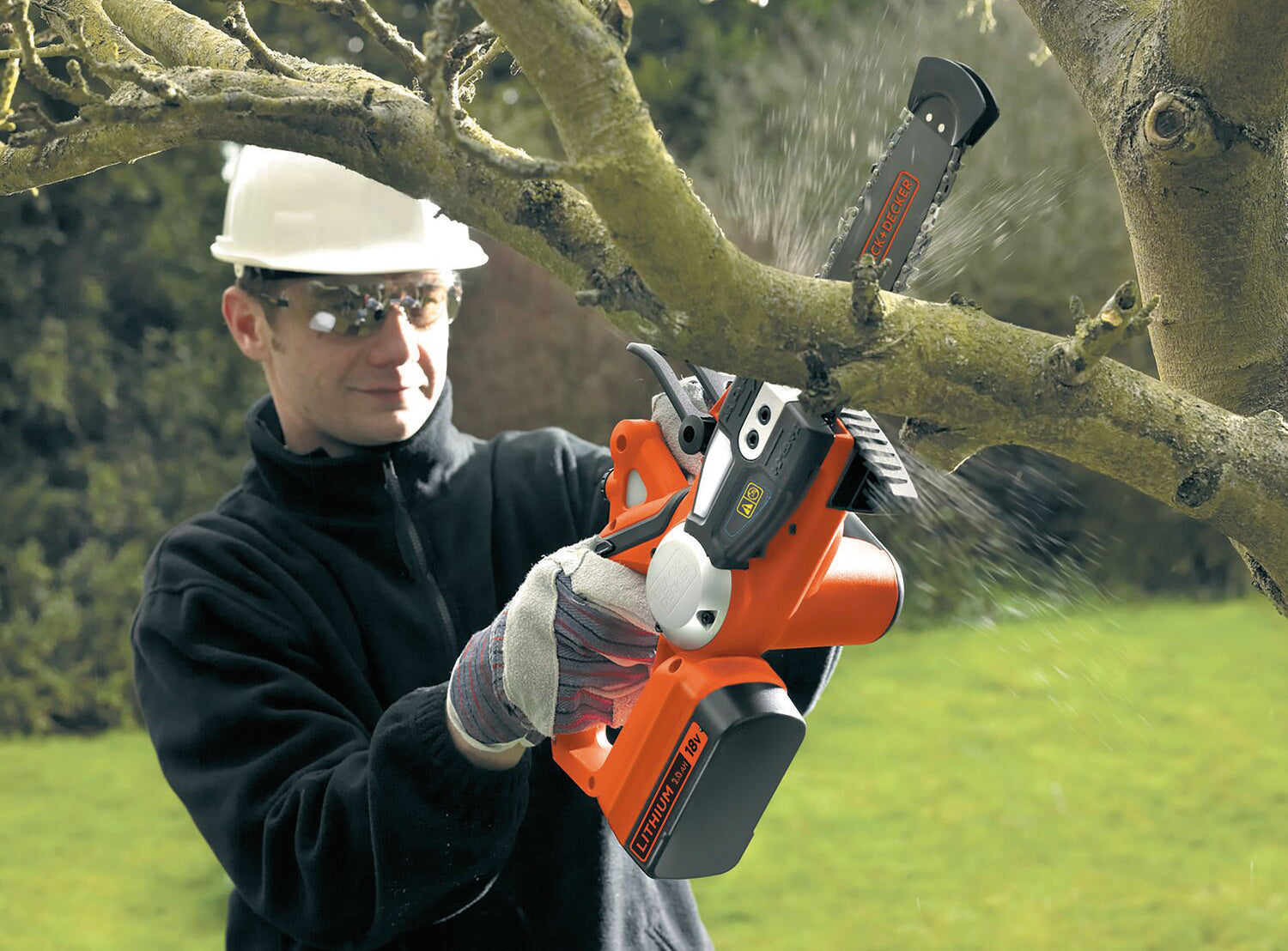 Black+Decker ELETTROSEGA A BATTERIA GKC1820L20-QW 18 V  2,0 Ah