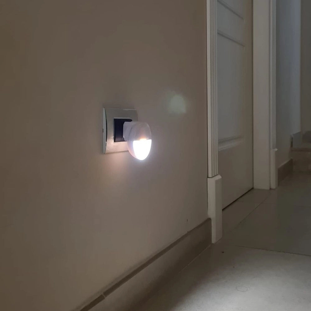 Trade Shop - Lampada Led Con Spina Luce Notturna Segnapasso Sensore Movimento 0.4w Xggyd-002 -