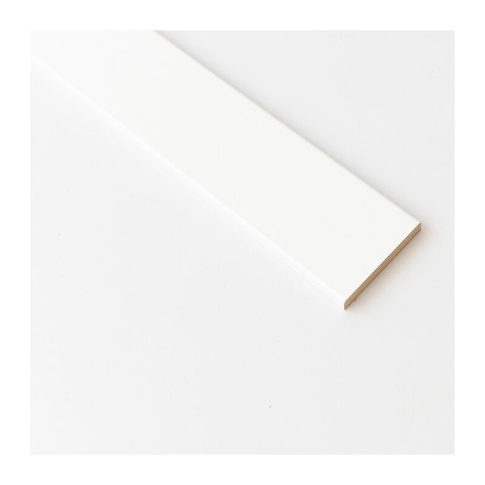 Coprifilo bianco R6 in MDF liscio 70x10 mm lunghezza 240 cm confezione 10 pezzi