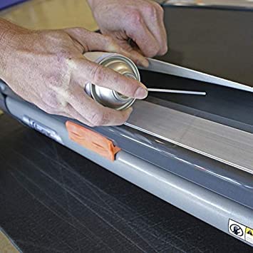 Ambro-Sol P301 Sciogli Silicone, Rimuove il Silicone e Relativi Residui senza Aggredire le Superfici e senza Opacizzarle, Agisce Rapidamente, Bomboletta Spray in Banda Stagnata Riciclabile 400 ml