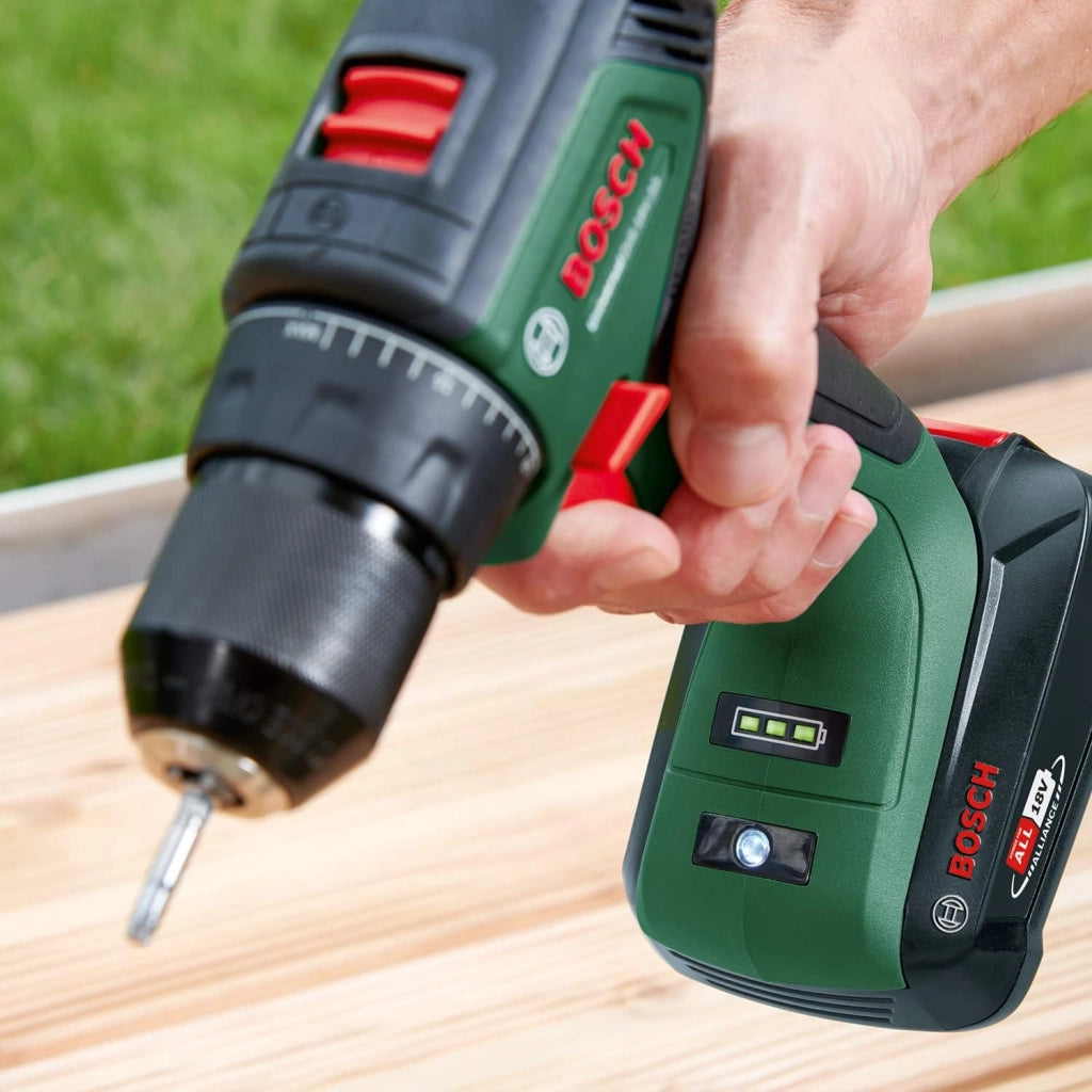 Bosch Home and Garden 06039D4002 Bosch Trapano a Batteria UniversalDrill (2 Batterie, In Valigetta), Verde-Nero, 38.1 x 28.9 x 10 cm, sistema da 18 Volt