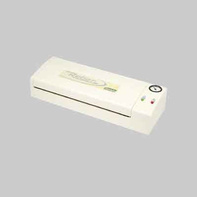 MACCHINA SOTTOVUOTO 'FAMILY' REBER 190 Watt - Col. Bianco - REBER