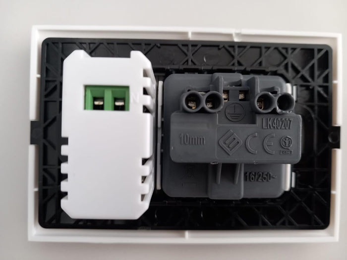 Presa elettrica da muro PolyPool PP6096X Placca incasso bianca USB e Schuko