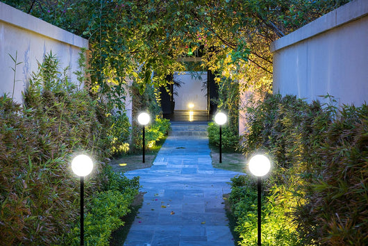 LANTERNA TESTA-PALO 'GLOBO' SFERA TRASPARENTE Ø cm.20 LAMPIONE PER ESTERNO IMPERMEABILE VELAMP