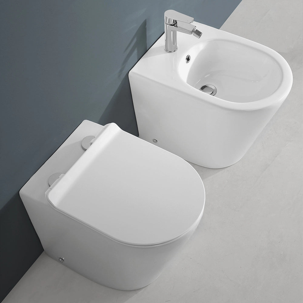 Copriwater bianco design tondo con chiusura soft close e sgancio rapido per sanitari Ukra
