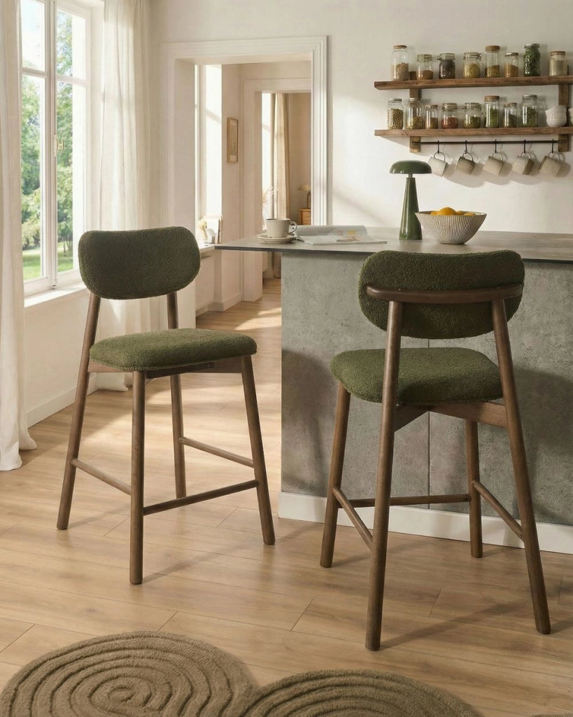 Set di 2 sedie da pranzo in boucle Struttura in legno marrone e verde e schienale imbottiti Sala da pranzo Cucina