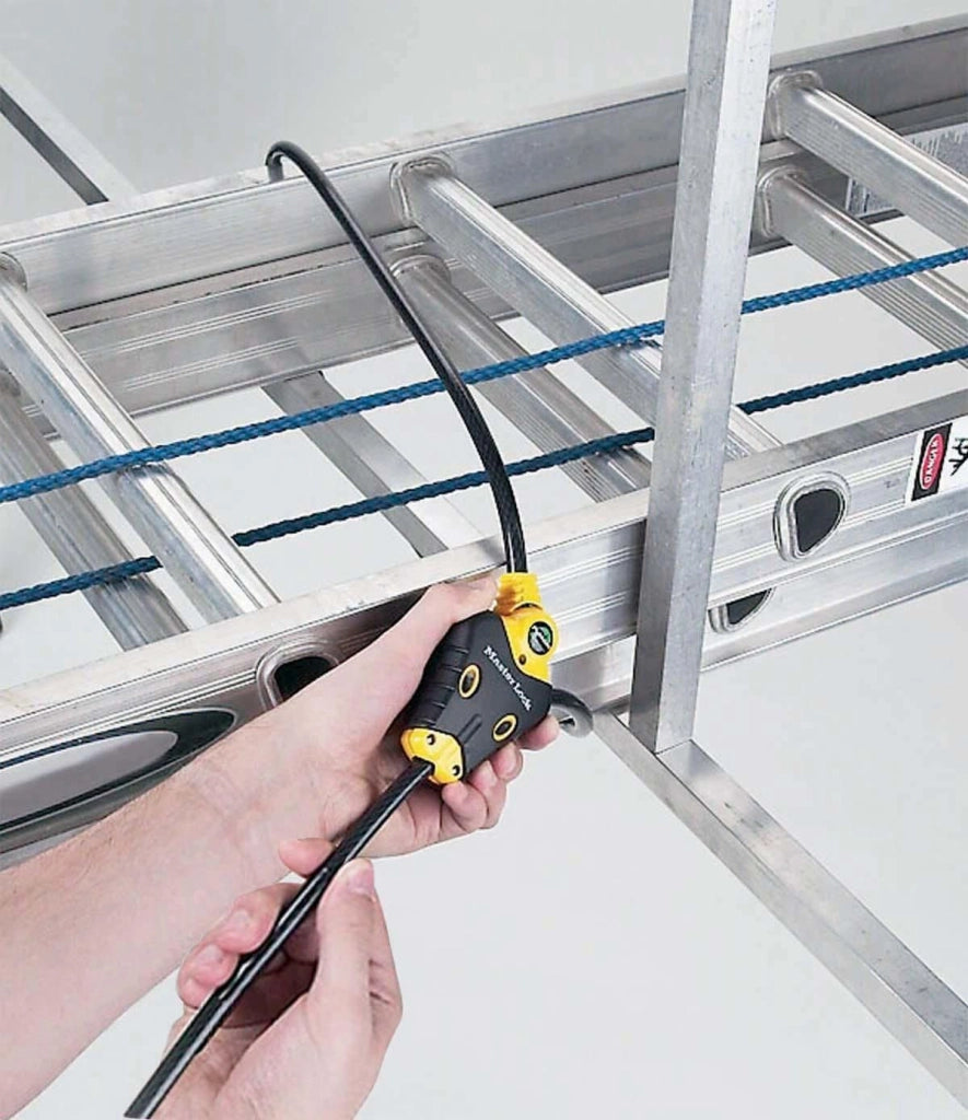 Master Lock 8433EURD Lucchetto con Cavo Python Regolabile da 30 cm a 1,8 m Diametro 10 mm Acciaio Intrecciato Chiave a Perno 4 Chiavi Incluse colore Nero