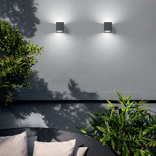 Applique Da Esterno Moderna Totem Metallo Grigio Grafite 2 Luci Gx53