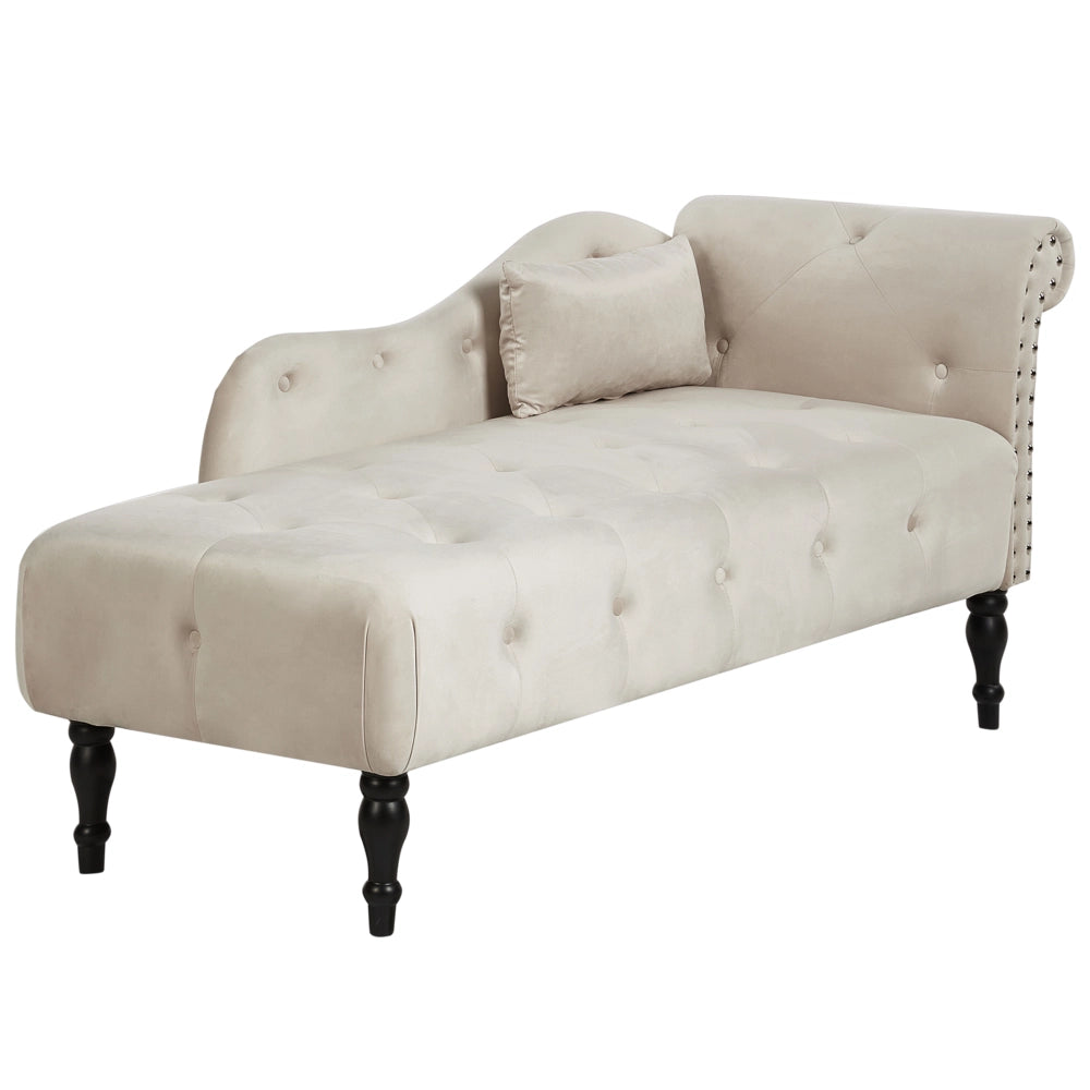 Chaise longue in velluto beige chiaro imbottito con rivestimento a destra e cuscino in stile retrò tradizionale