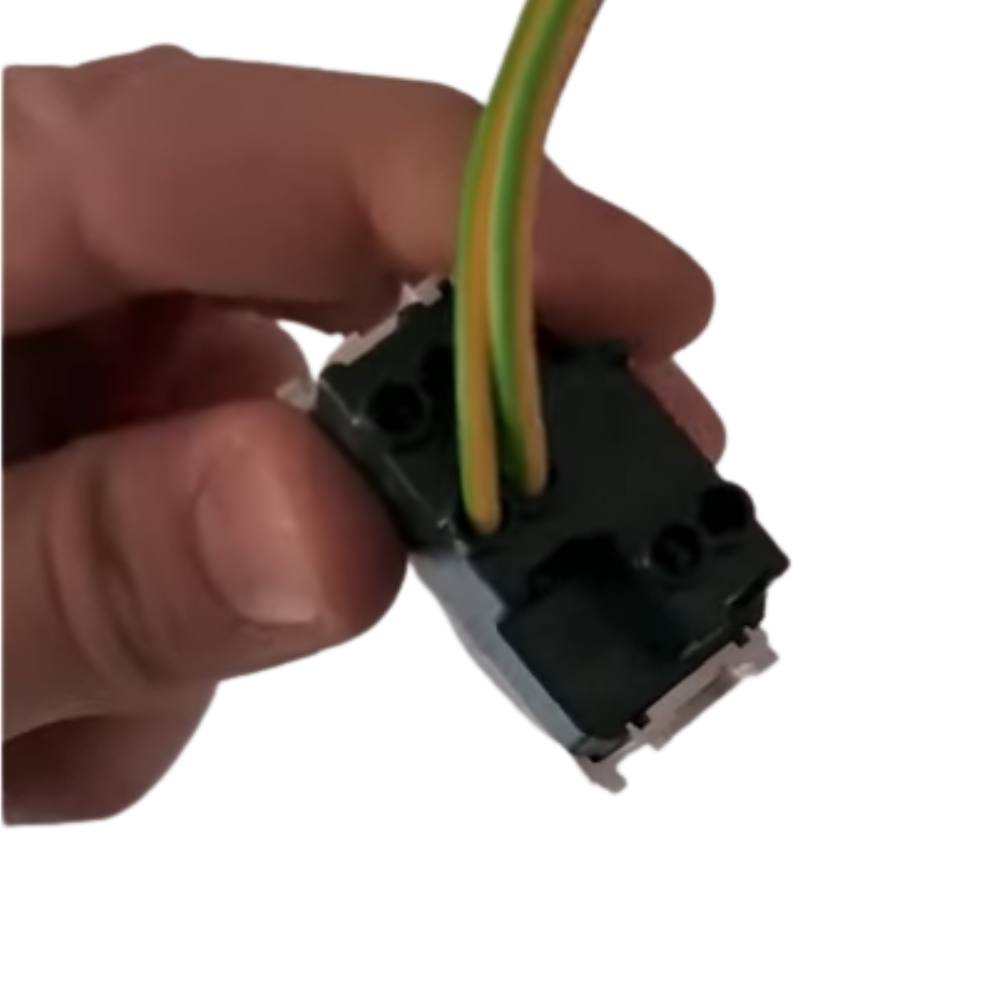 Biesse presa 2p+t 10/16a 250v bipasso compatibile matix am5180