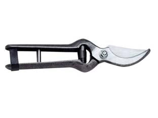 FORBICE POTA FORGIATA CON CHIUSURA CUOIO- - cm.19 - 31041 - 2 pezzi AUSONIA