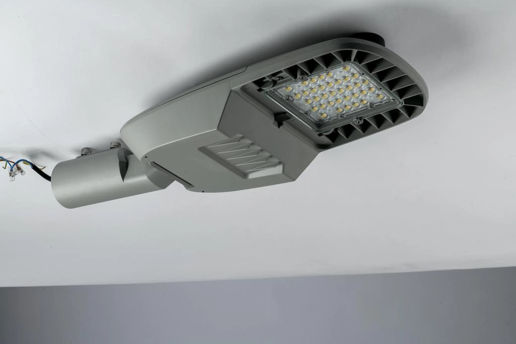 FARO STRADALE LED STREETWAY SILVER 50W 7800LM 4000K IP65 60,6X9,05X23,05CM