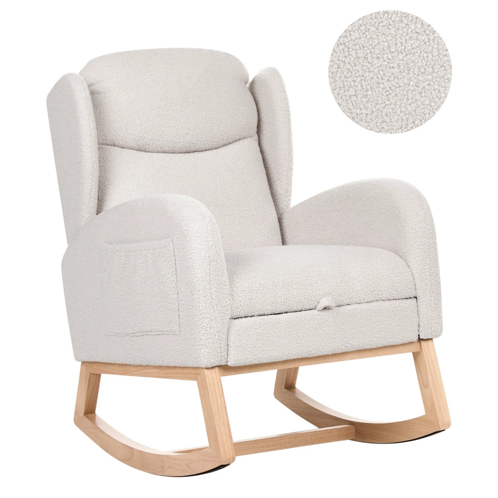 Sedia a dondolo in bouclé bianco sporco rivestita in tessuto con gambe in legno poggiapiedi e braccioli per soggiorno stile moderno