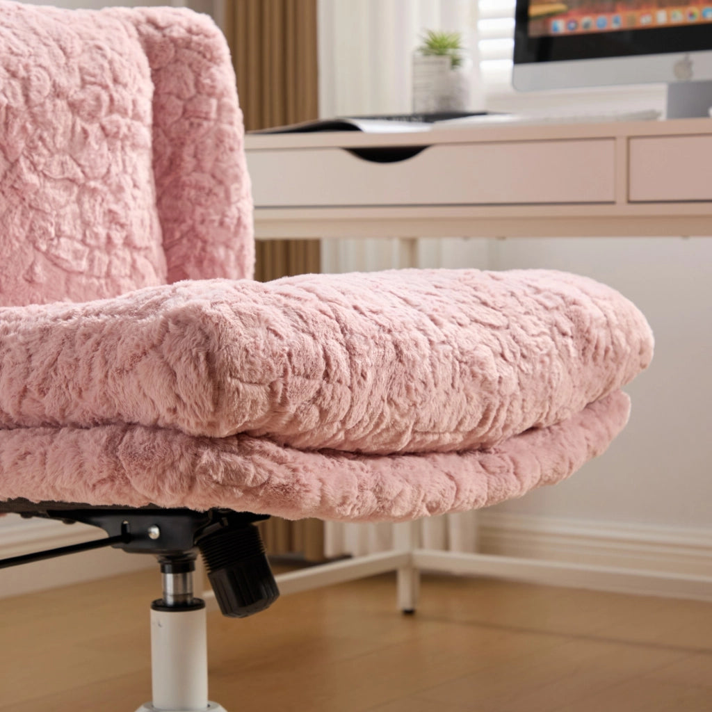Sedia da ufficio in pelliccia sintetica rosa con seduta ampia; schienale ergonomico; altezza regolabile e girevole